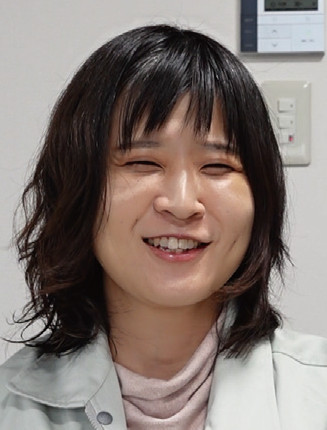 有本 結衣 氏